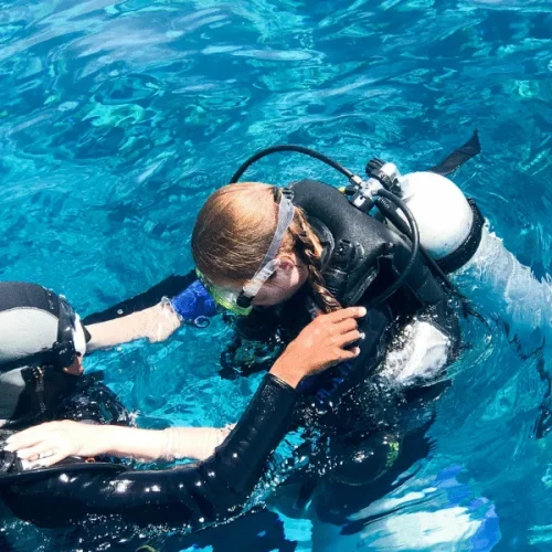 PADI-Discover-Scuba-Diving-5-600x800